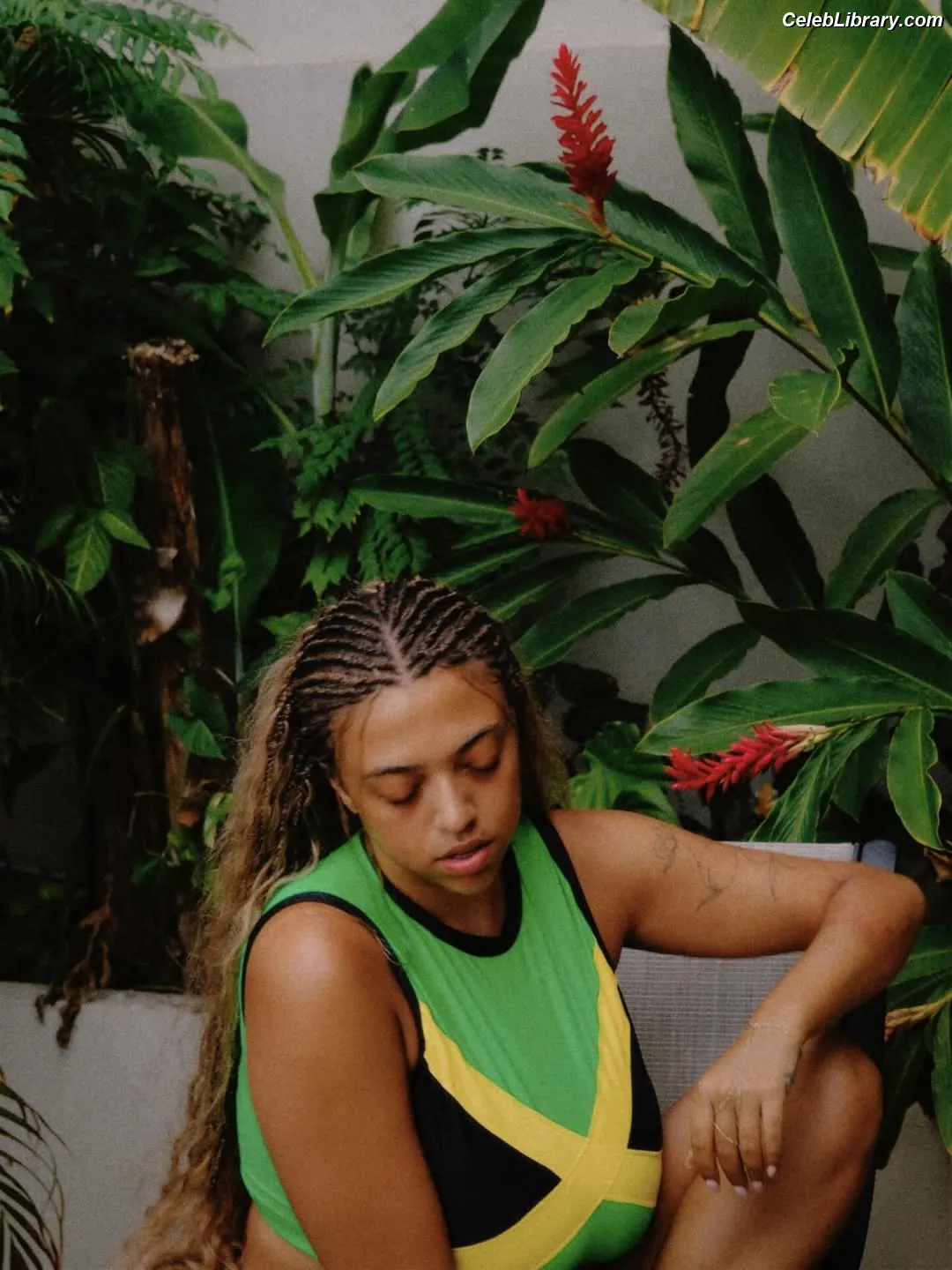 Mahalia photo 3 of 171