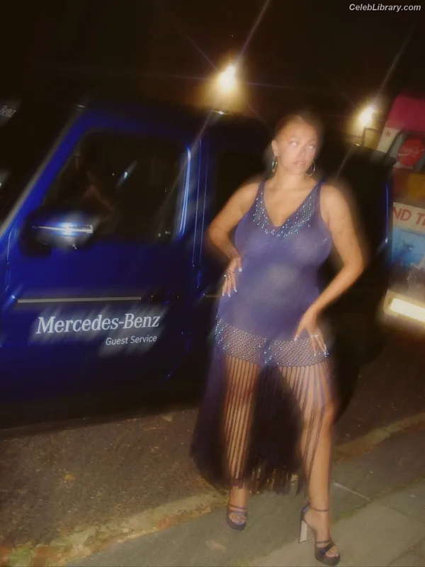Mahalia photo 7 of 172