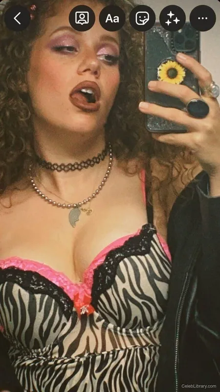 Mahogany Lox photo 2 of 16