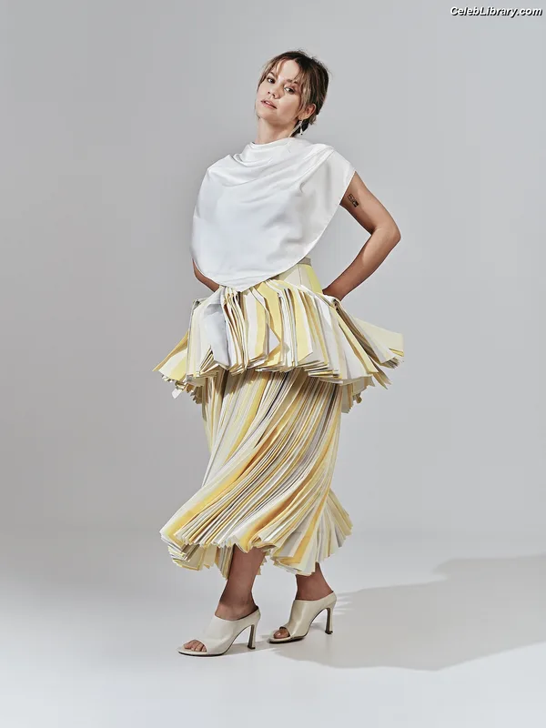 Maia Mitchell photo 12 of 152