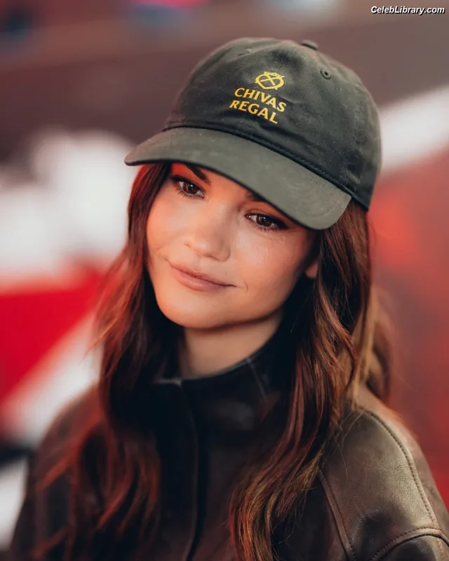 Maia Mitchell photo 11 of 152