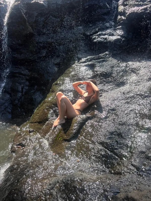 Maia Mitchell photo 24 of 152