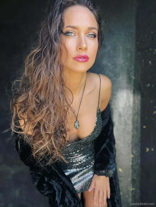 Maiara Walsh photo 19 of 24