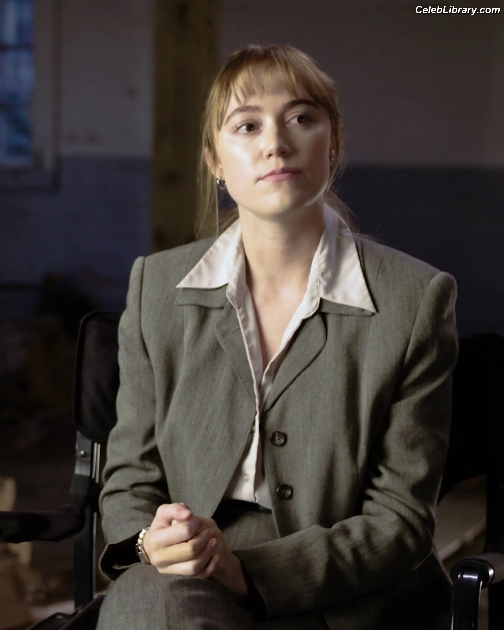 Maika Monroe photo 23 of 641