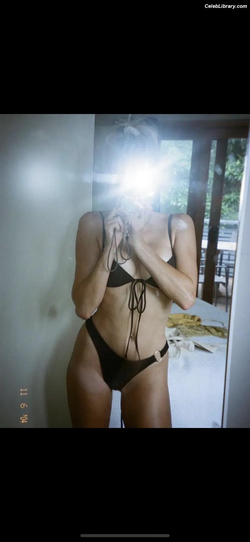 Maika Monroe photo 3 of 641