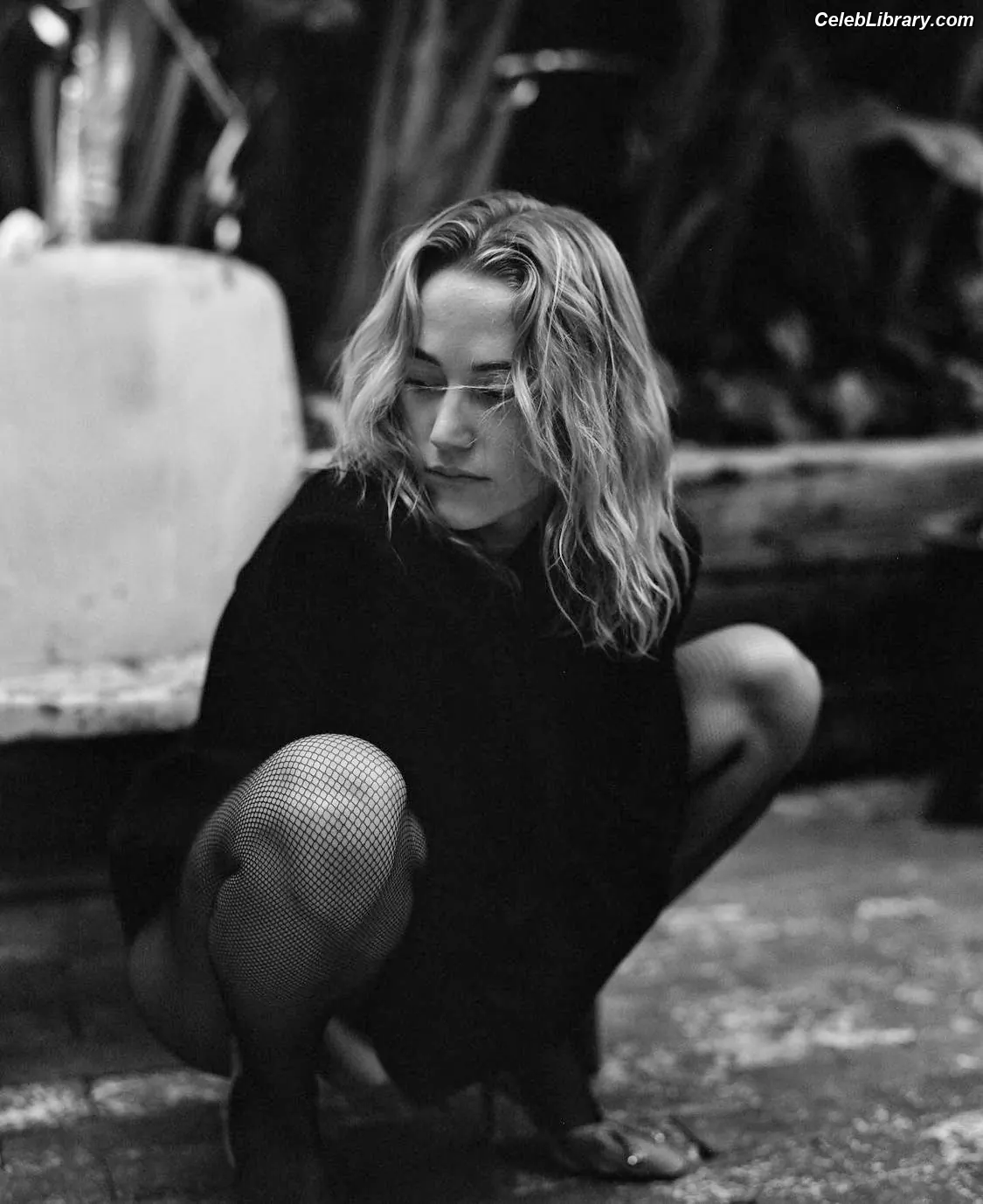 Maika Monroe photo 3 of 641