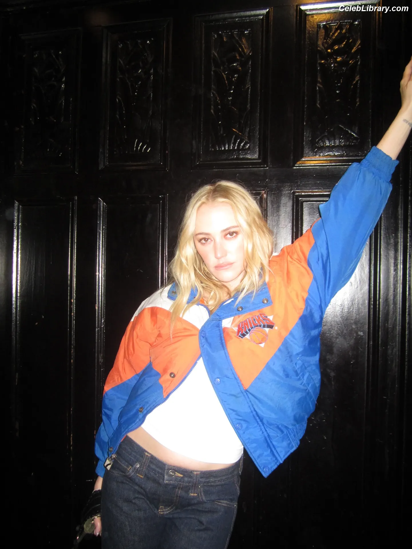Maika Monroe photo 8 of 641