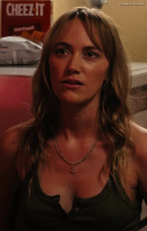 Maika Monroe photo 19 of 642