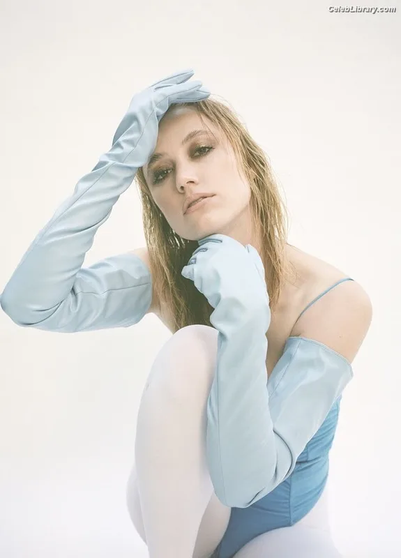 Maika Monroe photo 1 of 642
