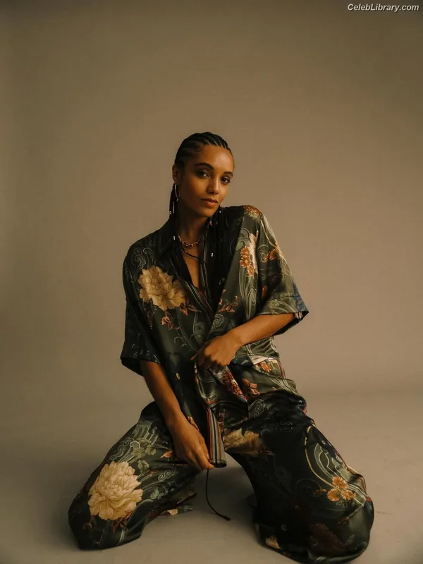 Maisie Richardson-Sellers photo 5 of 16