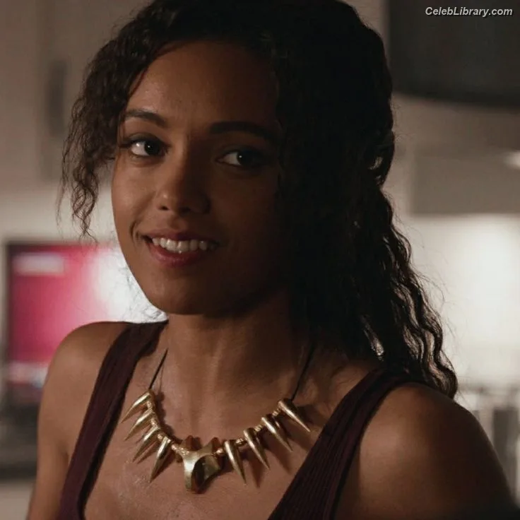 Maisie Richardson-Sellers photo 8 of 16
