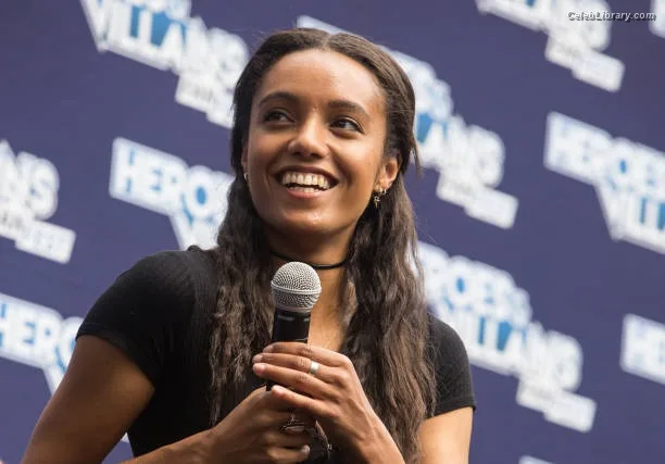 Maisie Richardson-Sellers photo 13 of 16