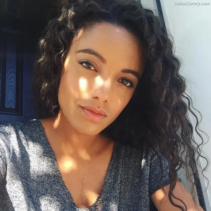 Maisie Richardson-Sellers photo 16 of 16
