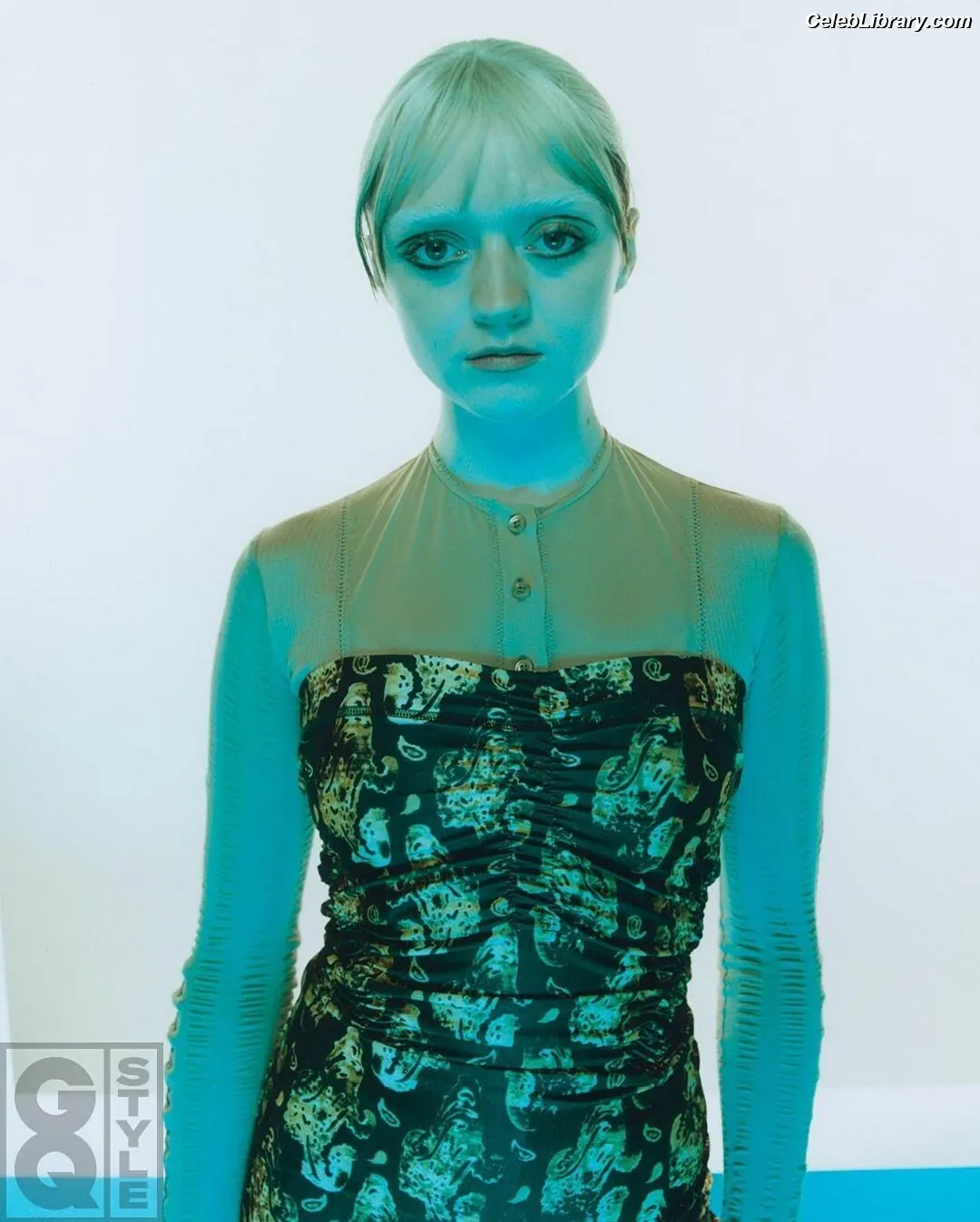 Maisie Williams photo 22 of 464