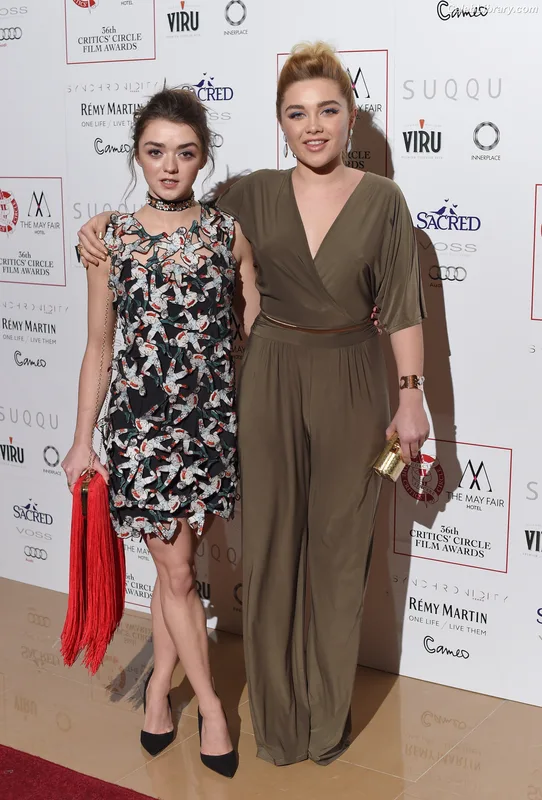Maisie Williams photo 14 of 463