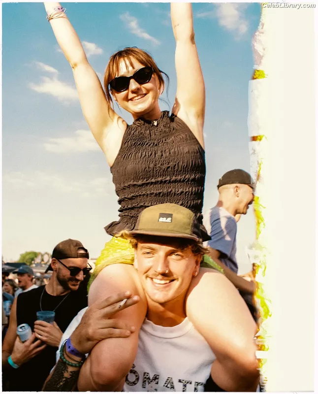 Maisie Williams photo 24 of 463