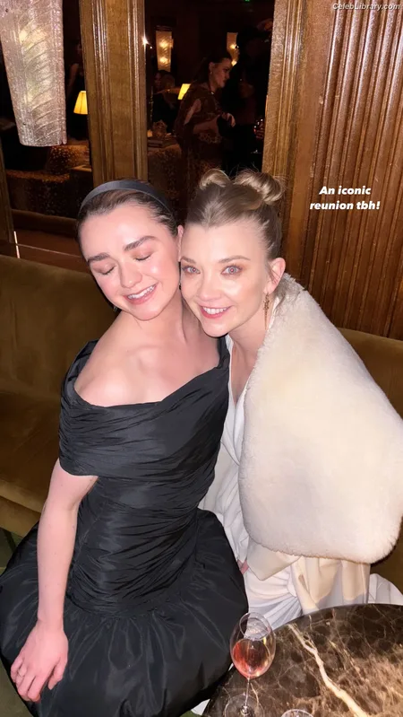 Maisie Williams photo 22 of 463