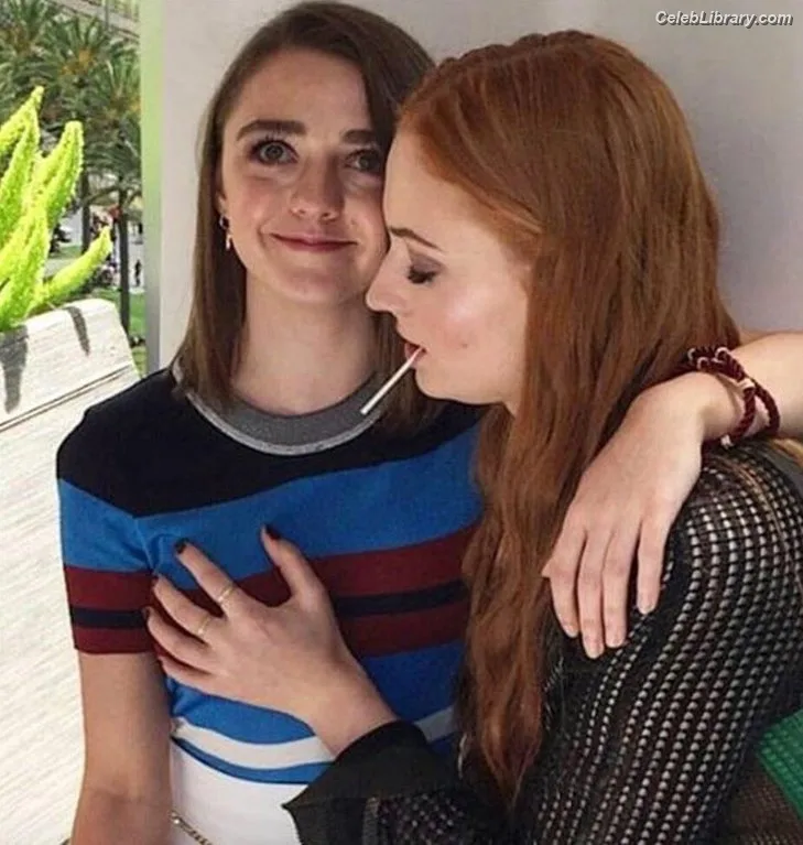 Maisie Williams photo 6 of 463