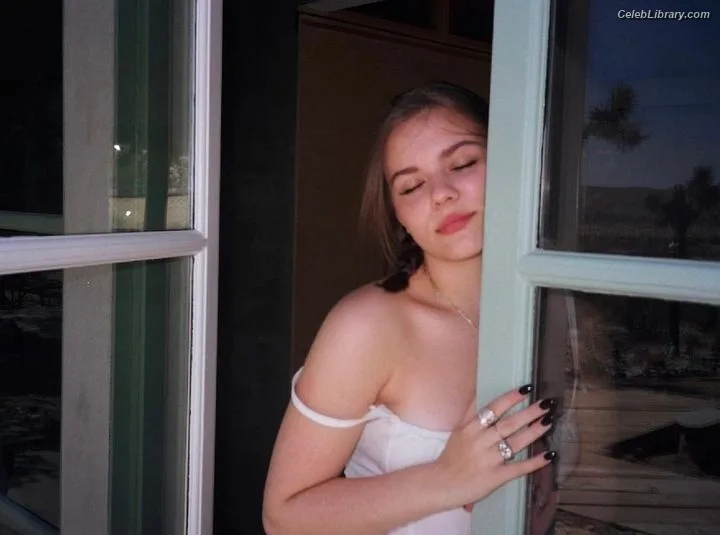Maisy Stella photo 2 of 61