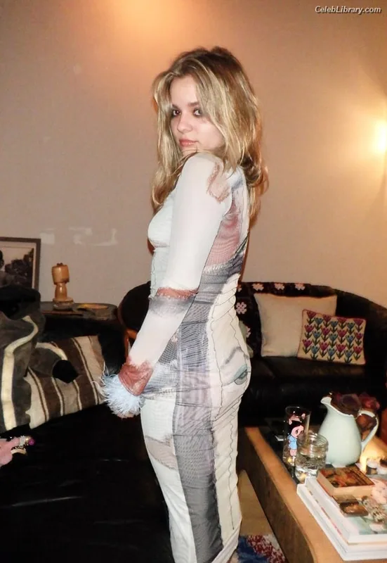 Maisy Stella photo 16 of 61
