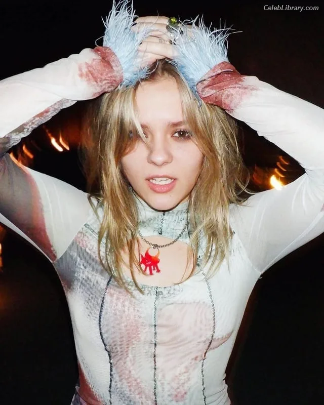 Maisy Stella photo 1 of 61