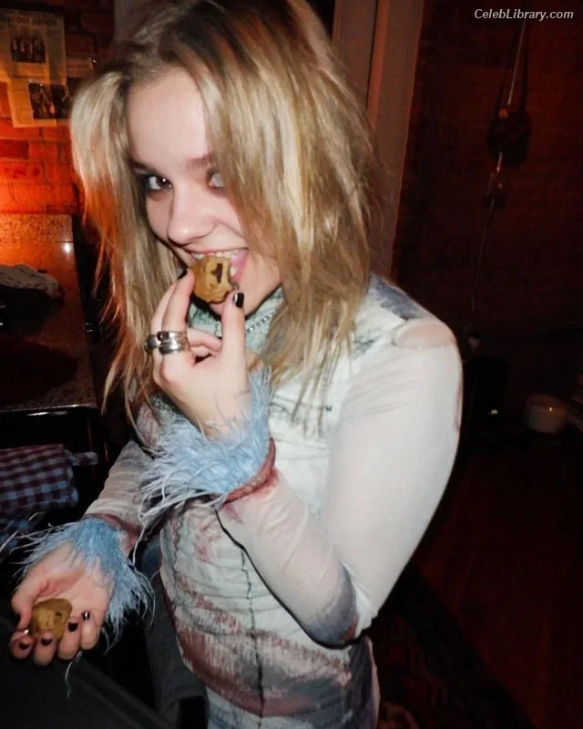 Maisy Stella photo 2 of 61