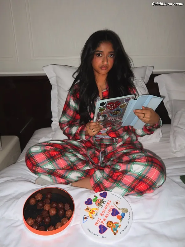 Maitreyi Ramakrishnan photo 1 of 275