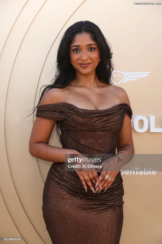 Maitreyi Ramakrishnan photo 17 of 275