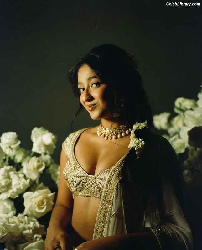 Maitreyi Ramakrishnan photo 21 of 275
