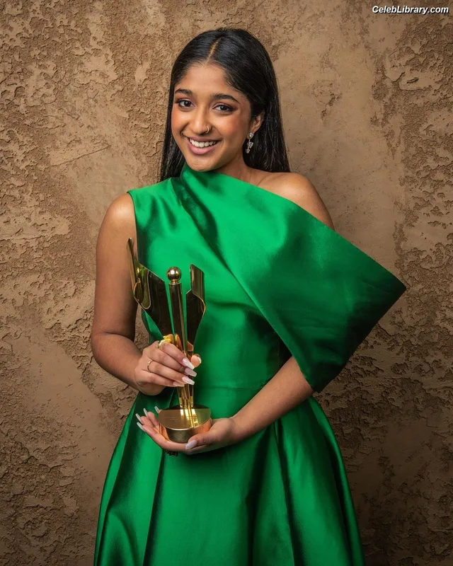Maitreyi Ramakrishnan photo 12 of 275