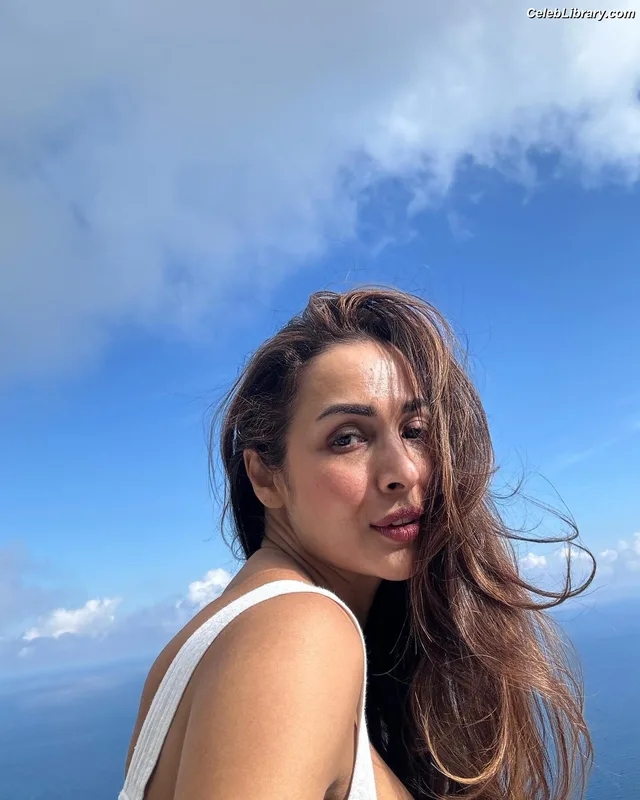 Malaika Arora photo 2 of 182