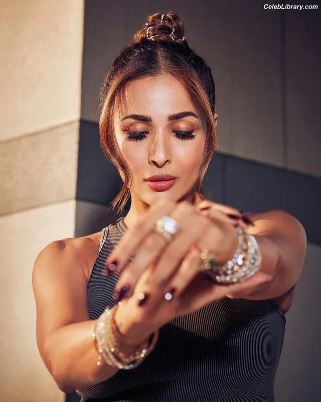 Malaika Arora photo 1 of 182