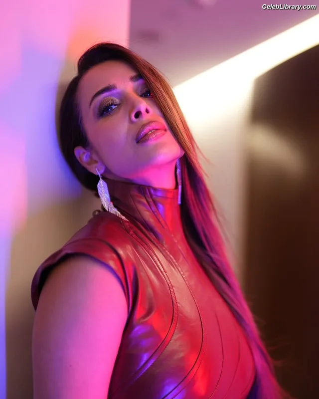 Malaika Arora photo 5 of 182