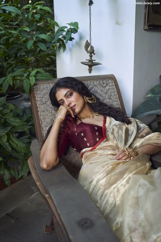 Malavika Mohanan photo 6 of 228