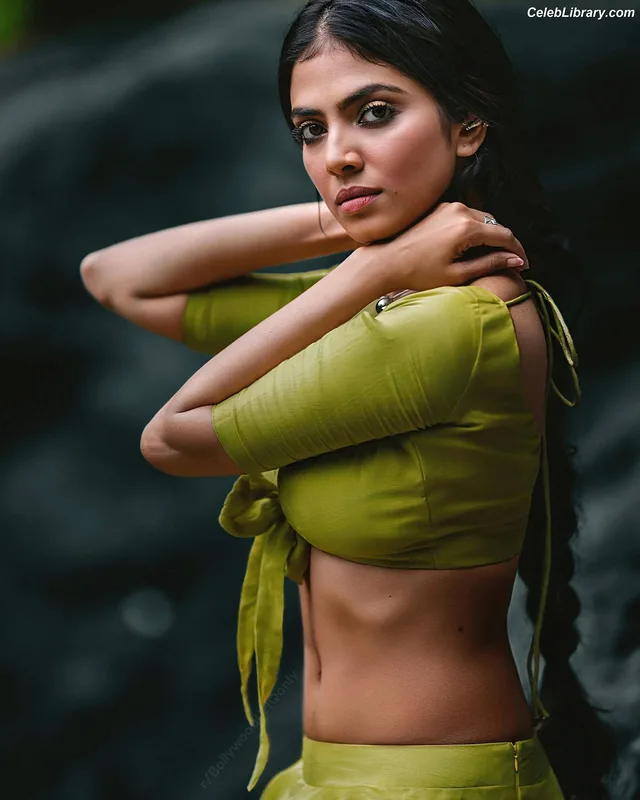 Malavika Mohanan photo 2 of 228