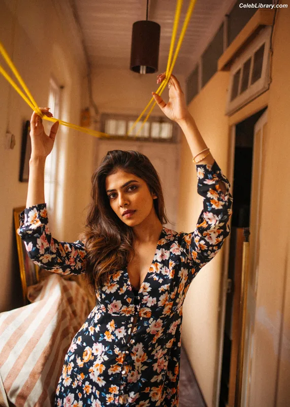 Malavika Mohanan photo 6 of 228
