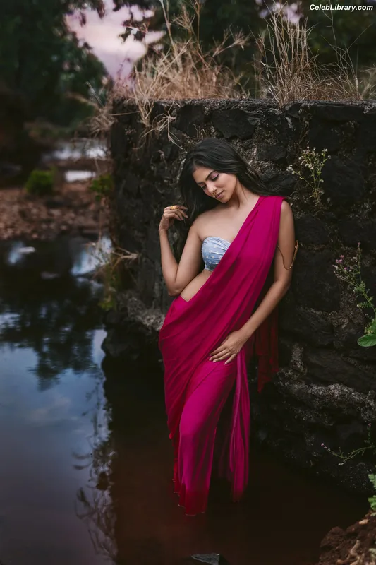 Malavika Mohanan photo 8 of 228