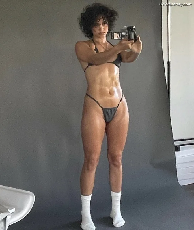 Maleigh Zan photo 19 of 38