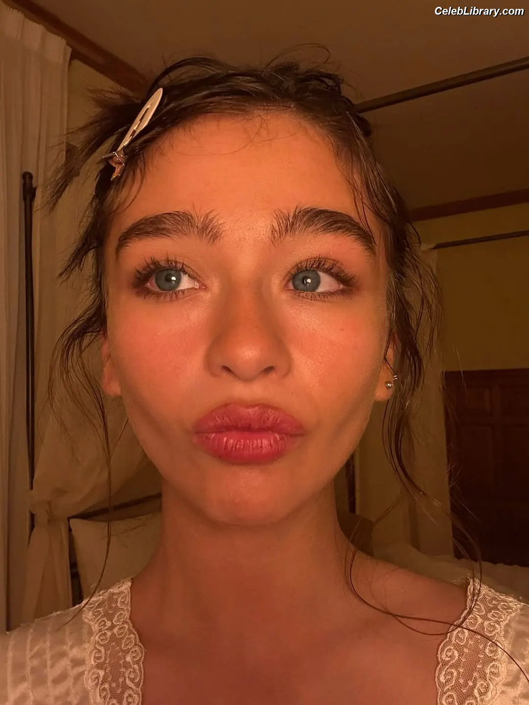 Malina Weissman photo 1 of 497