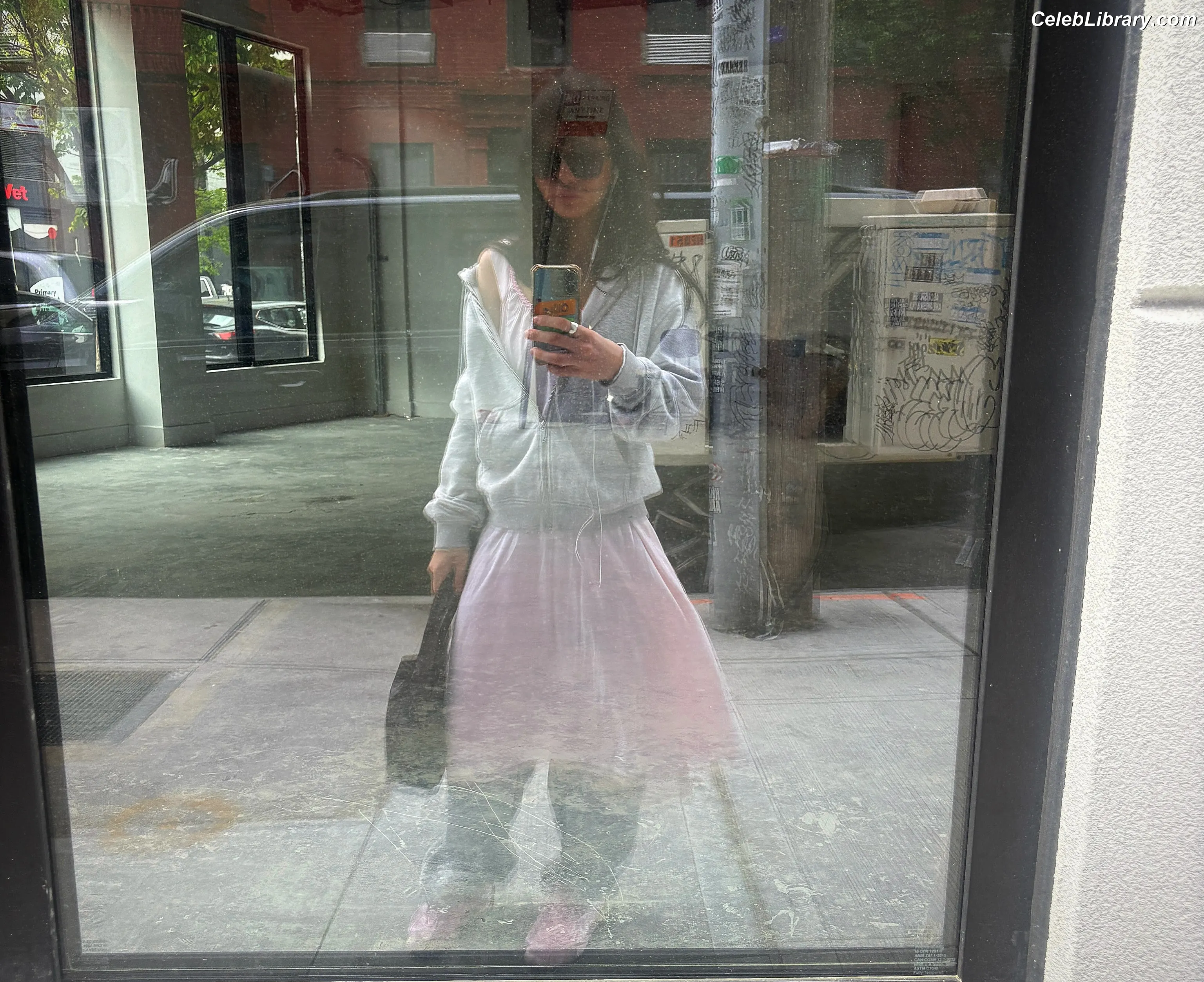 Malina Weissman photo 4 of 497