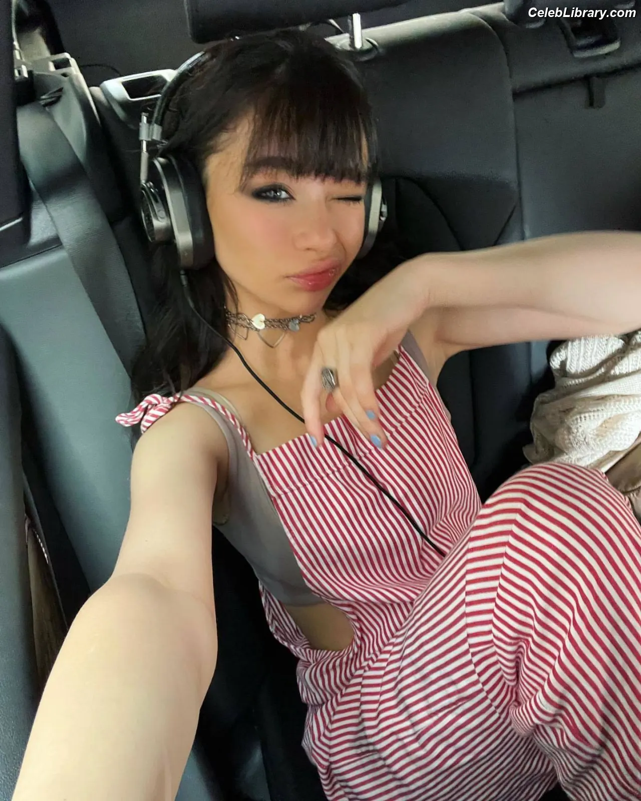 Malina Weissman photo 4 of 497