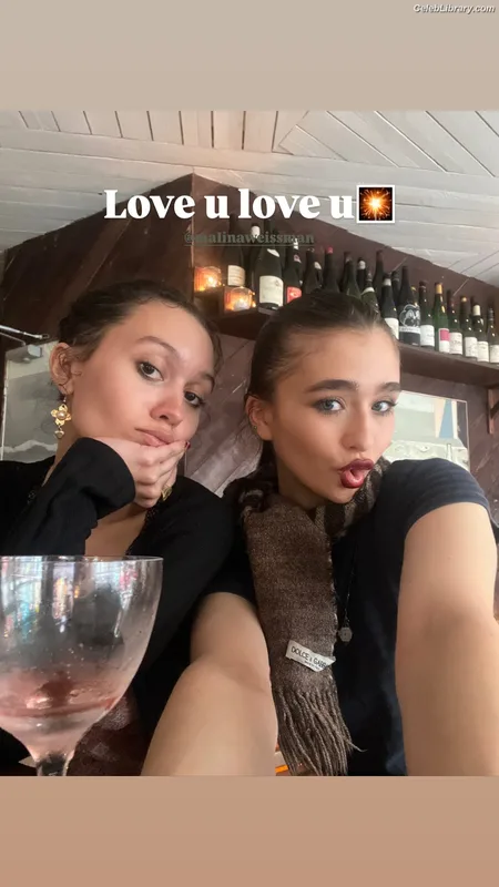 Malina Weissman photo 12 of 498