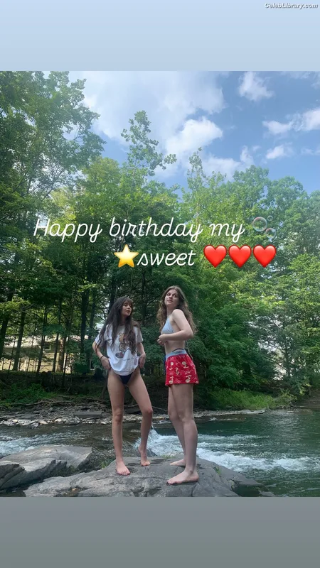 Malina Weissman photo 13 of 498