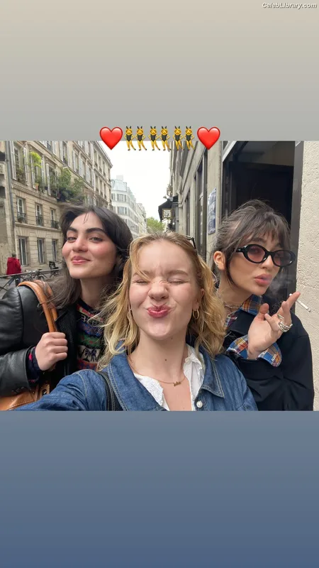 Malina Weissman photo 14 of 498