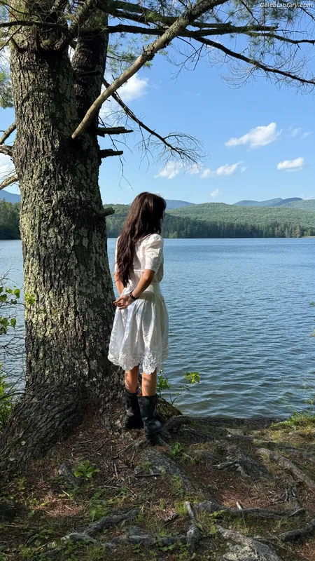 Malina Weissman photo 15 of 498