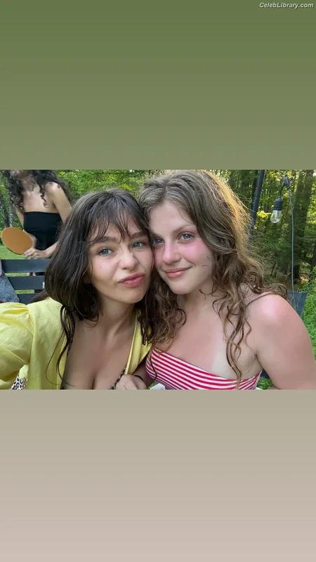 Malina Weissman photo 17 of 498