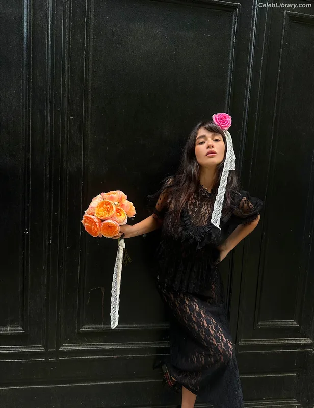 Malina Weissman photo 8 of 498