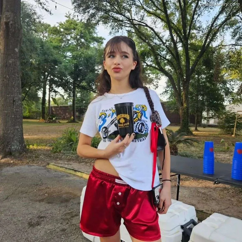Malina Weissman photo 19 of 498