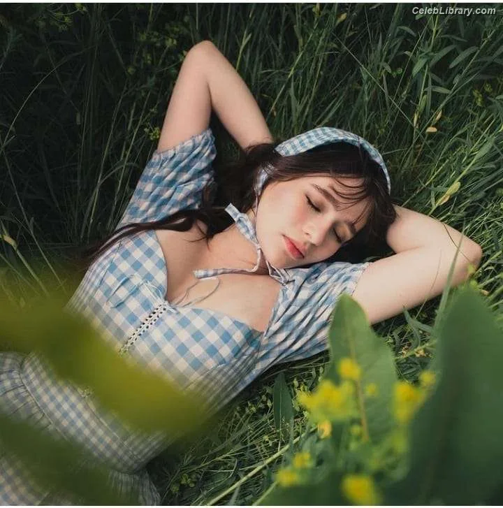 Malina Weissman photo 20 of 498