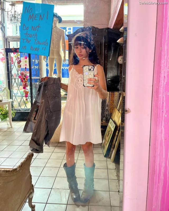 Malina Weissman photo 24 of 498